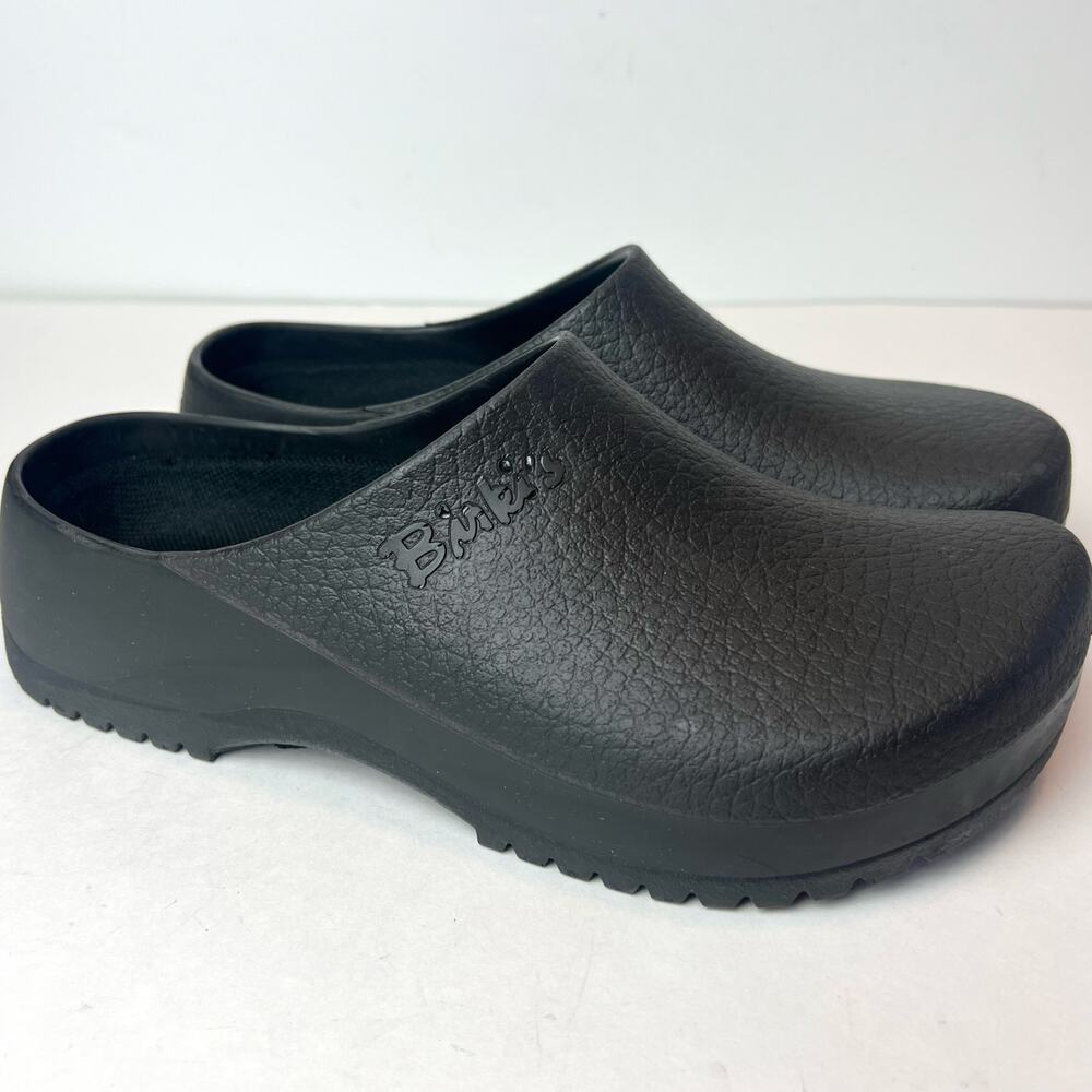 Birkenstock Textured Black Clogs